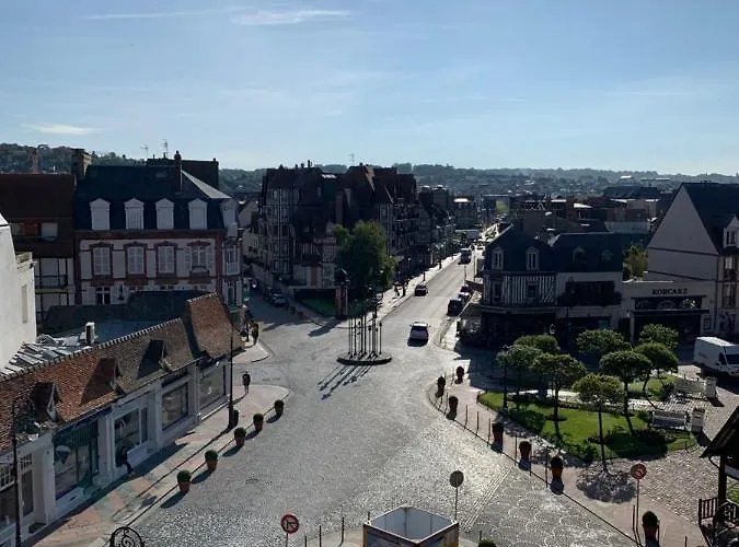 Duplex Au Coeur De Avec Vue Imprenable Et Parking Prive *